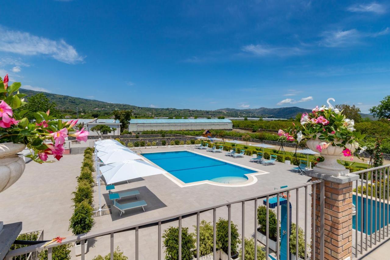 Dipladenia Garden Country Resort マスカリ エクステリア 写真