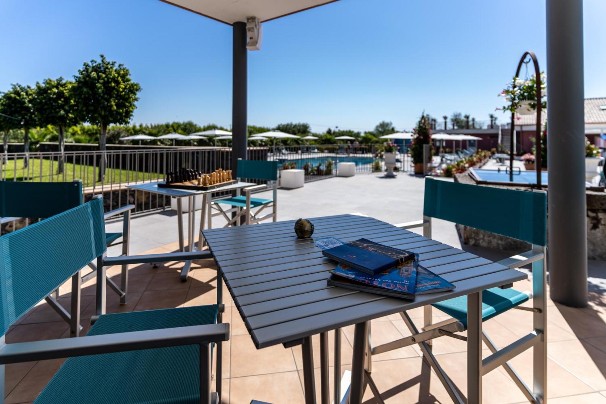 Dipladenia Garden Country Resort マスカリ エクステリア 写真
