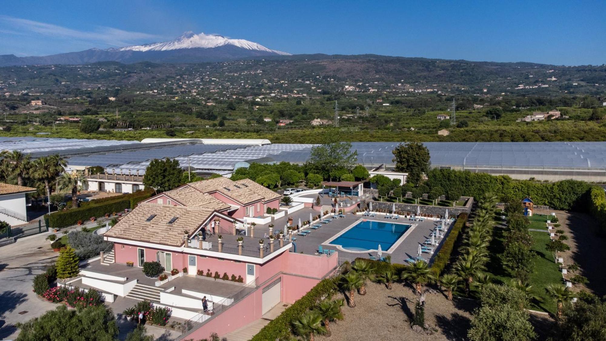 Dipladenia Garden Country Resort マスカリ エクステリア 写真